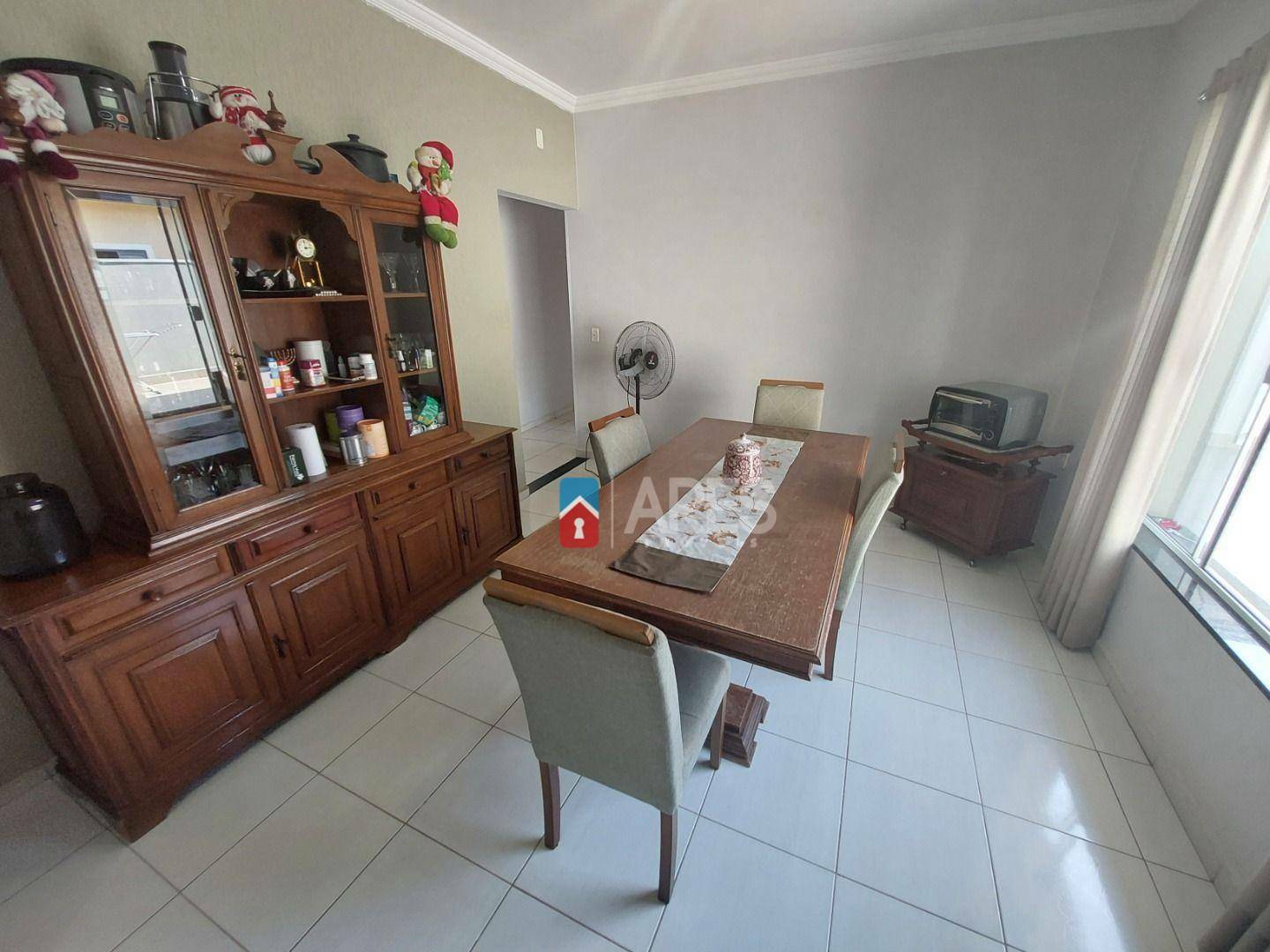 Casa à venda com 4 quartos, 205m² - Foto 6