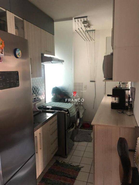 Apartamento à venda com 3 quartos, 70m² - Foto 3