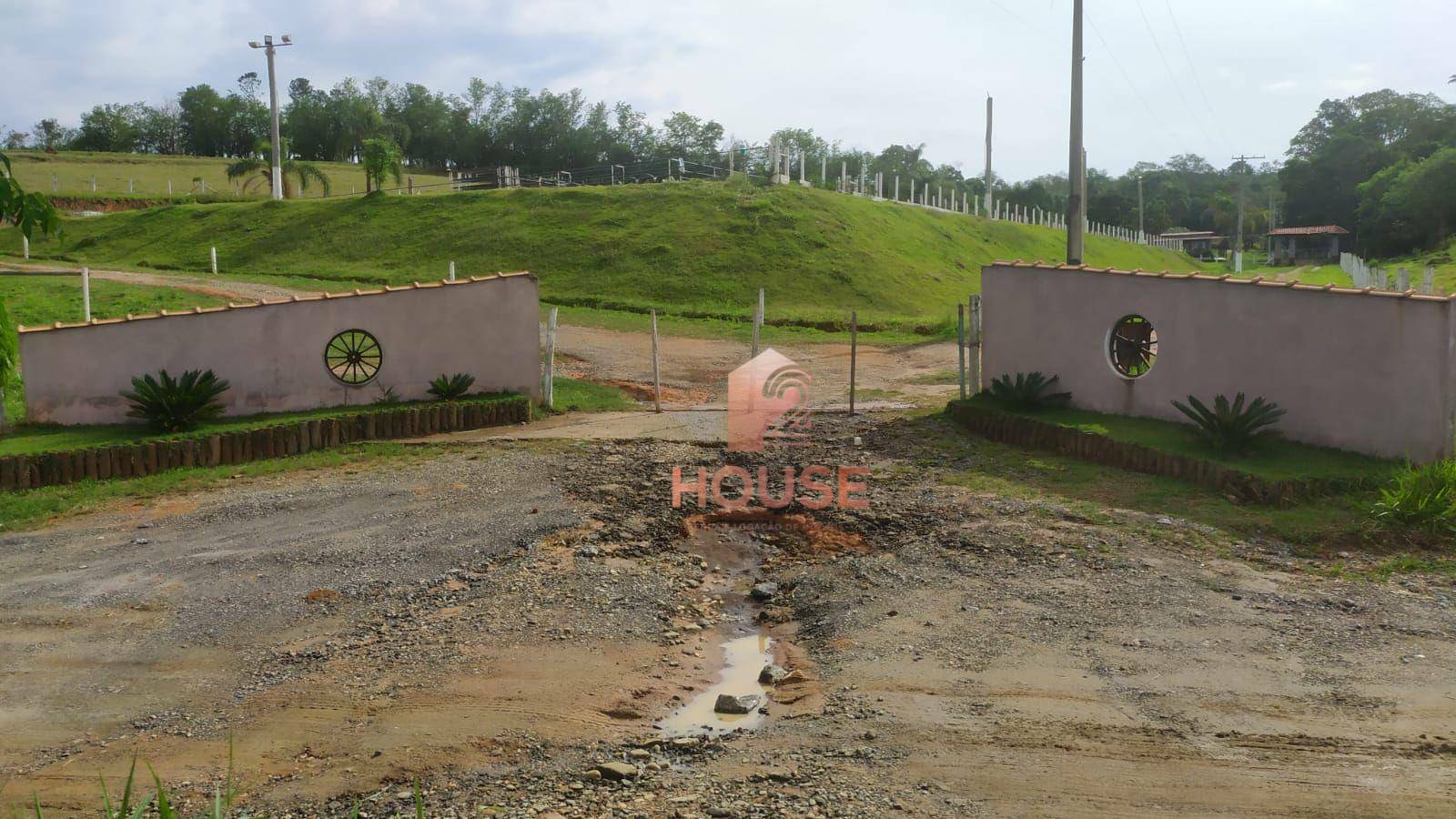 Fazenda à venda com 2 quartos, 133000M2 - Foto 18