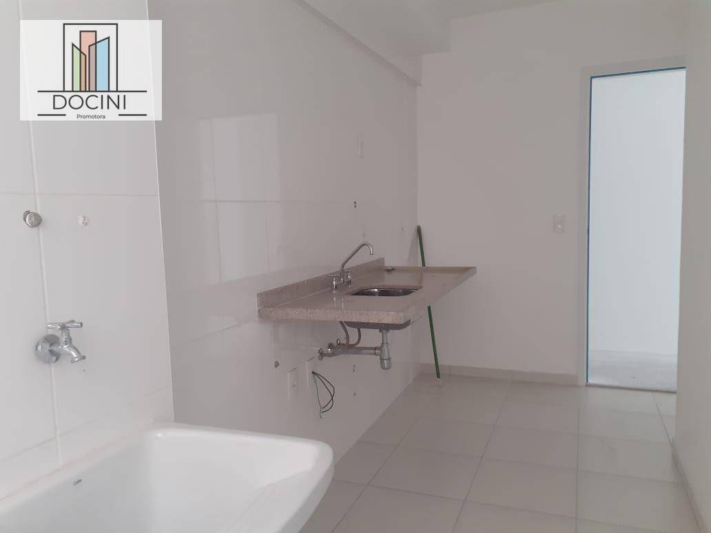 Apartamento à venda com 2 quartos, 68m² - Foto 4