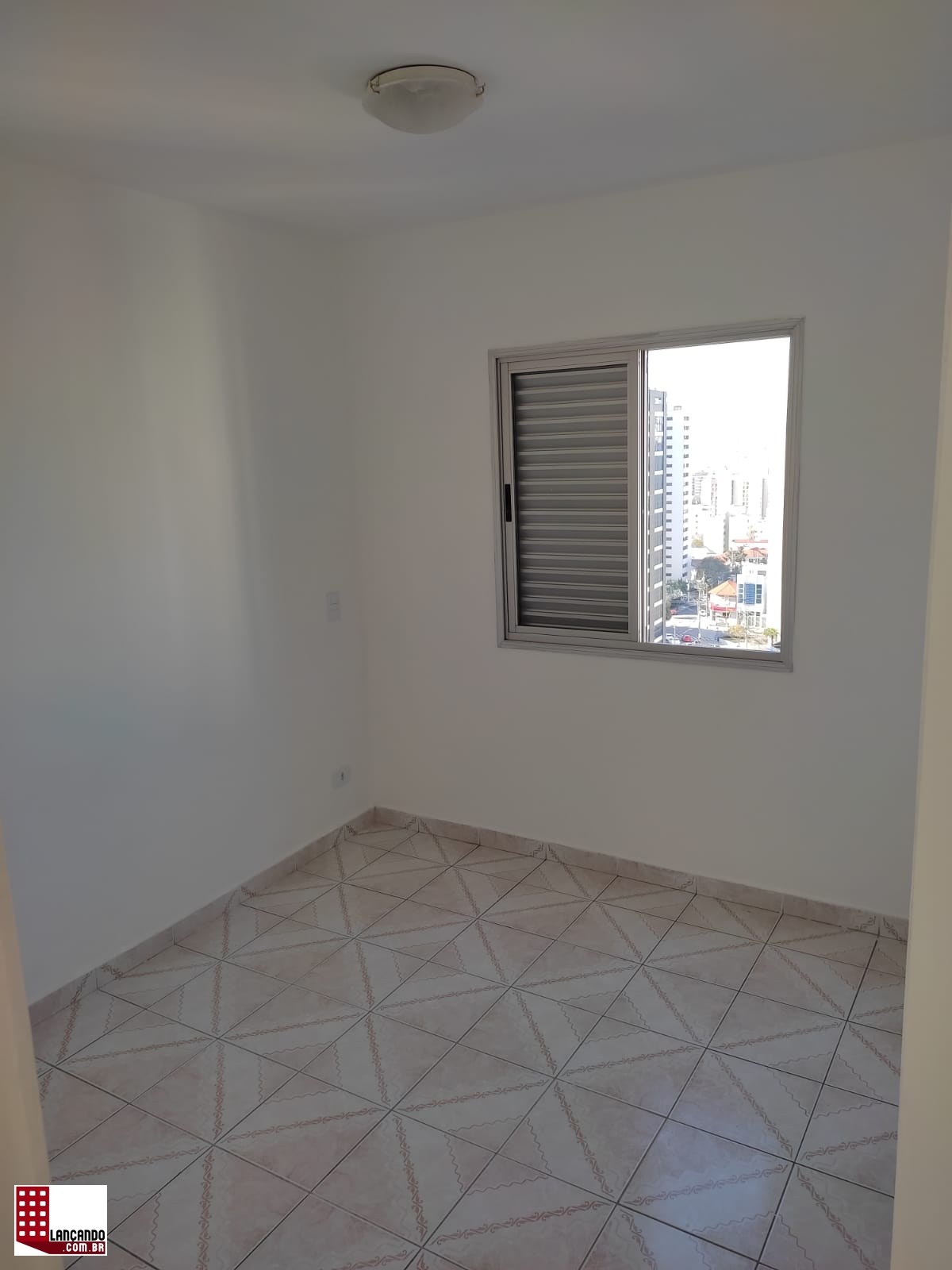 Apartamento à venda com 3 quartos, 45m² - Foto 2