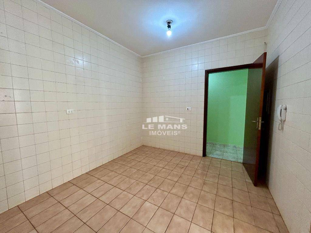 Apartamento à venda com 3 quartos, 130m² - Foto 7
