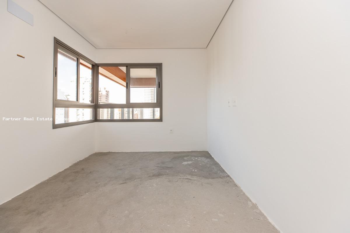 Apartamento à venda com 4 quartos, 232m² - Foto 10