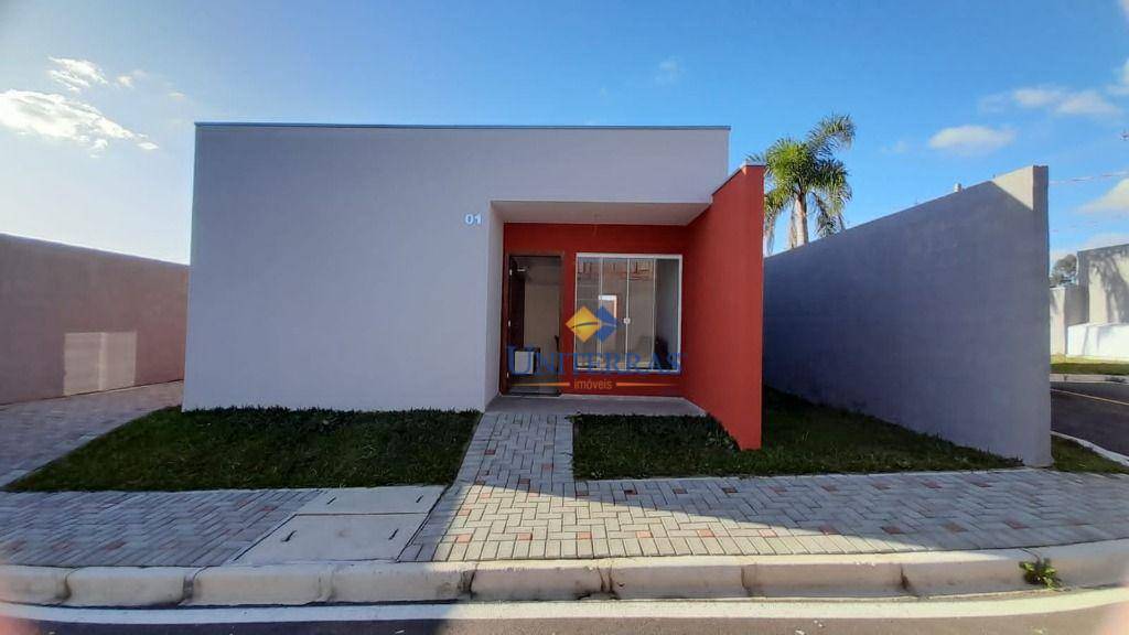 Casa à venda com 3 quartos, 59m² - Foto 1