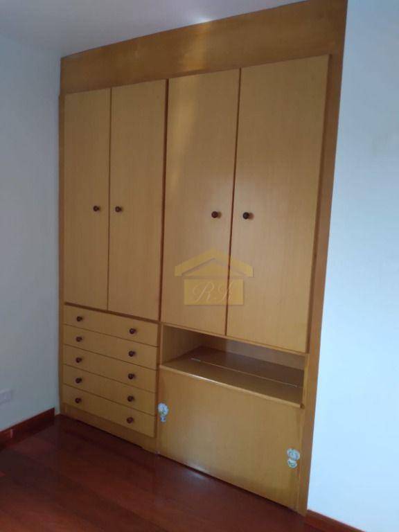 Apartamento para alugar com 2 quartos, 64m² - Foto 12