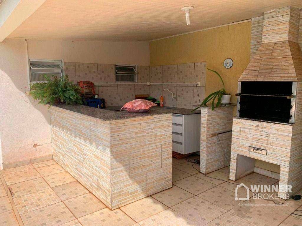 Casa à venda com 4 quartos, 180m² - Foto 12