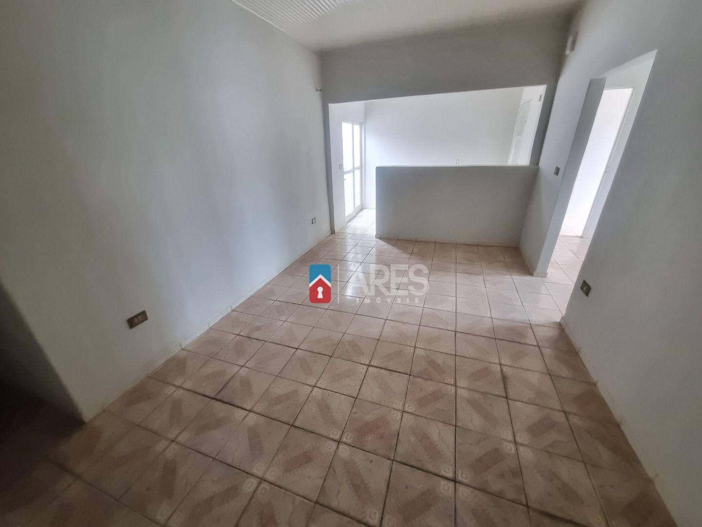 Casa à venda com 3 quartos, 119m² - Foto 4