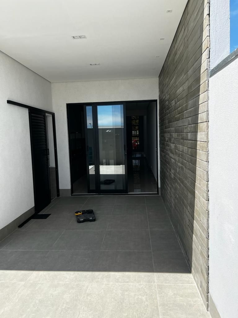 Casa à venda com 3 quartos, 170m² - Foto 1