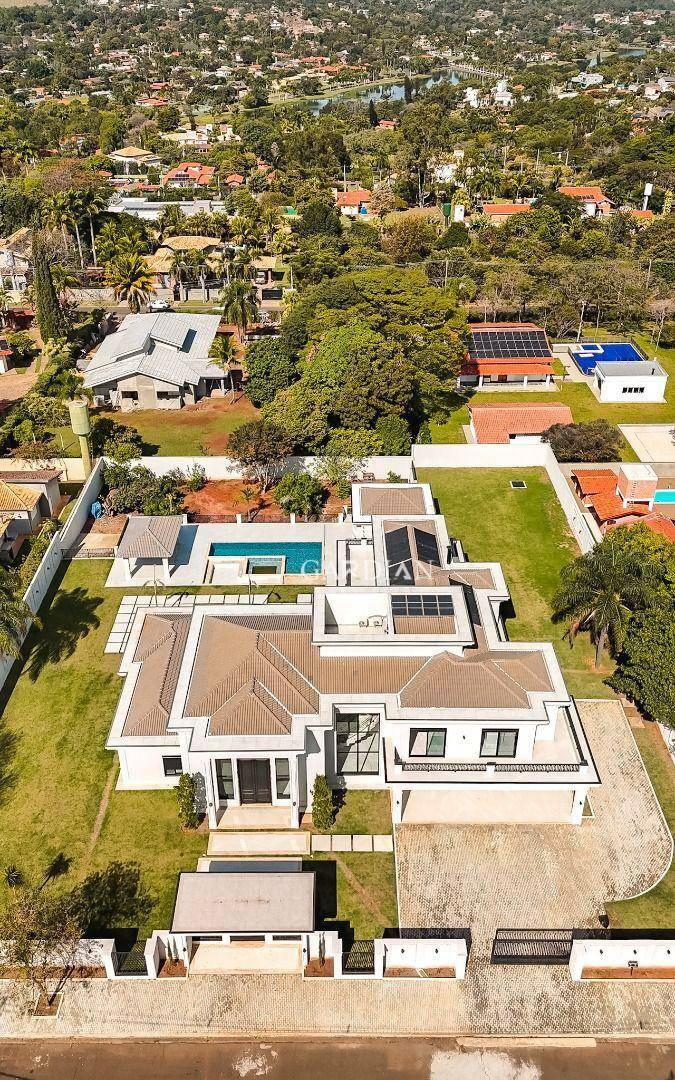 Casa de Condomínio à venda com 4 quartos, 800m² - Foto 9