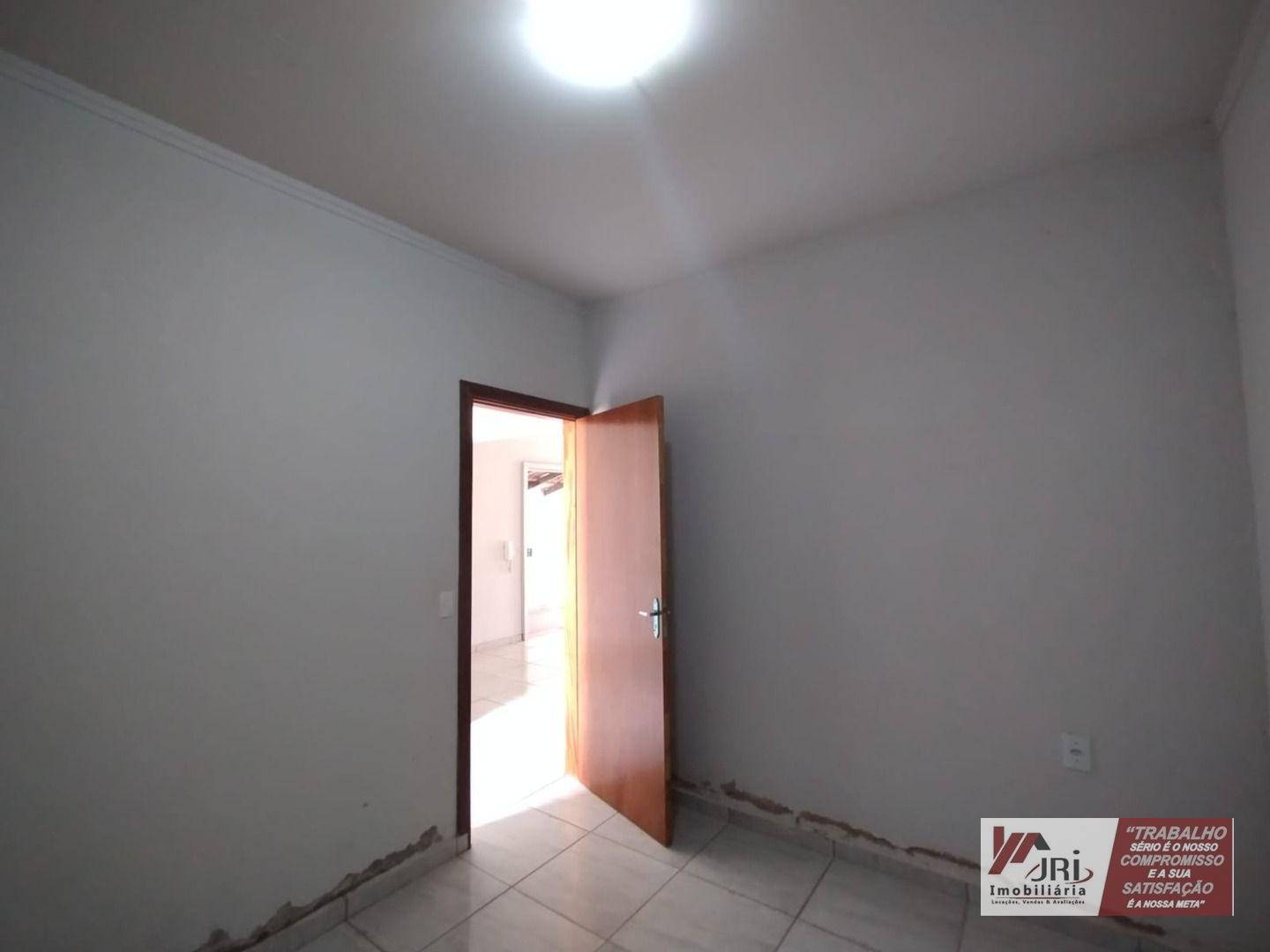 Casa à venda com 2 quartos, 250M2 - Foto 15