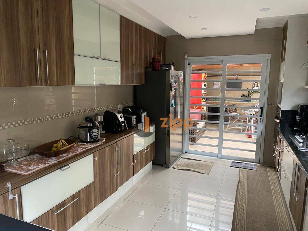 Sobrado à venda com 3 quartos, 240m² - Foto 10