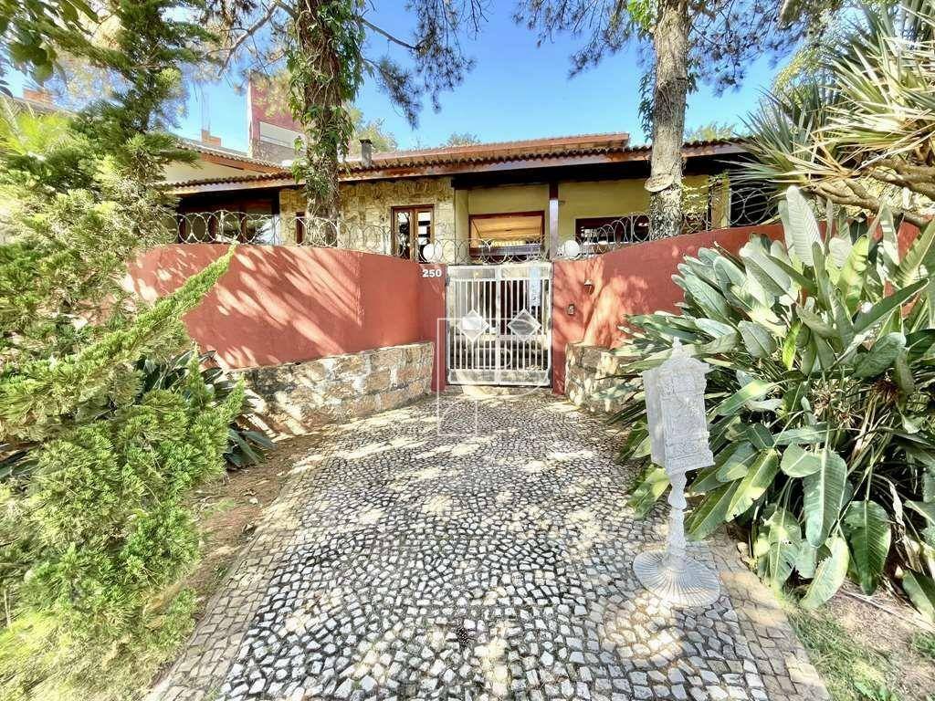 Casa de Condomínio à venda com 5 quartos, 446m² - Foto 4