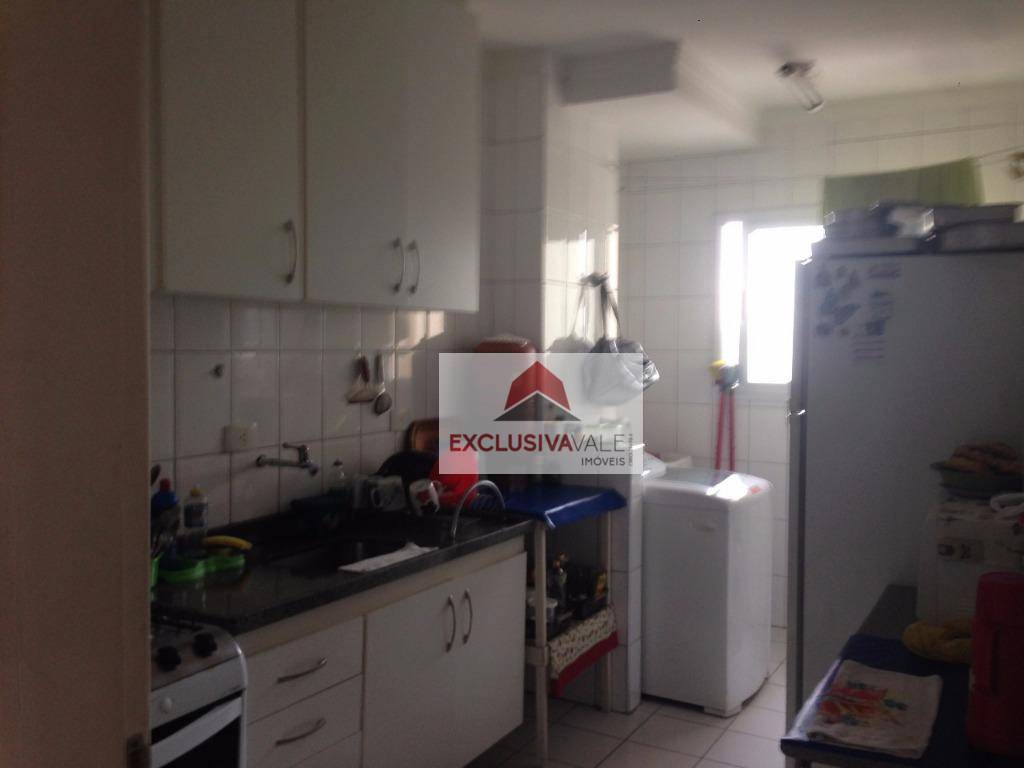 Apartamento à venda com 3 quartos, 76m² - Foto 3