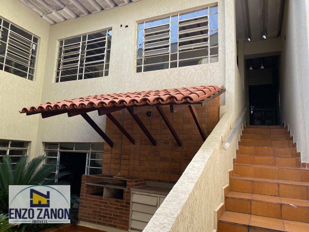 Casa à venda com 3 quartos, 370m² - Foto 16