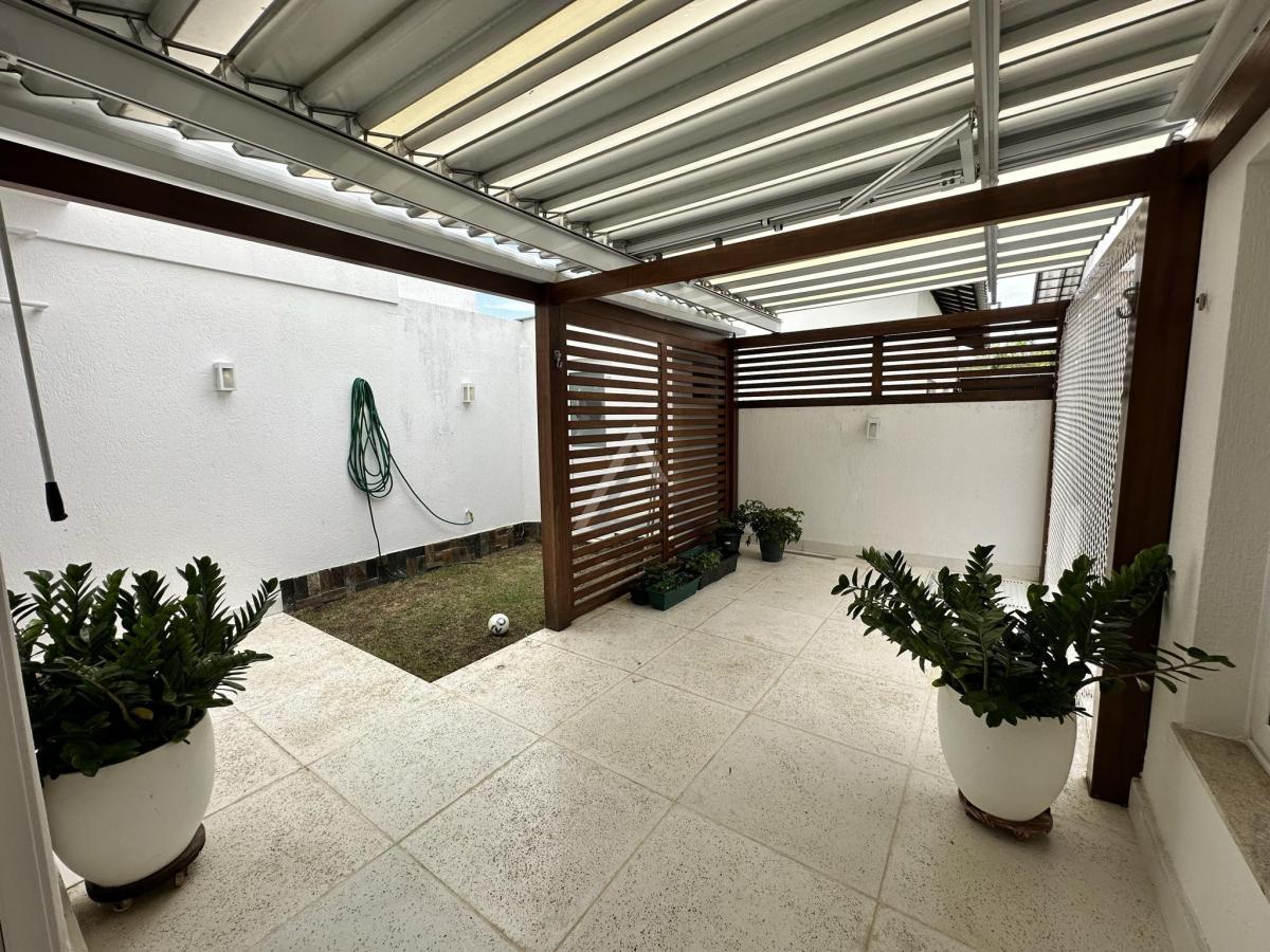 Casa de Condomínio à venda com 4 quartos, 303m² - Foto 16