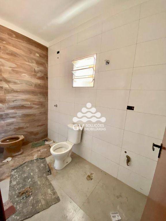 Casa à venda com 2 quartos, 100m² - Foto 4