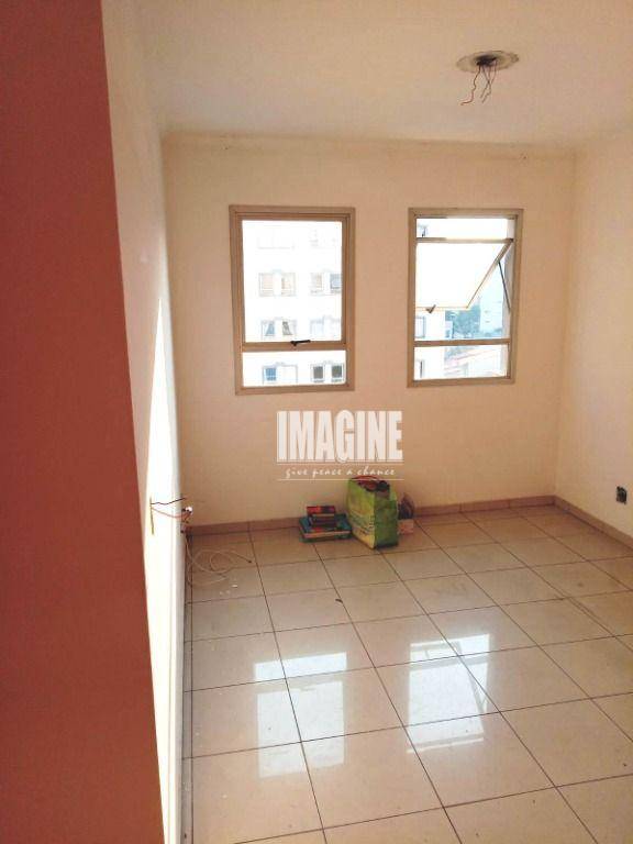 Apartamento à venda com 3 quartos, 64m² - Foto 1