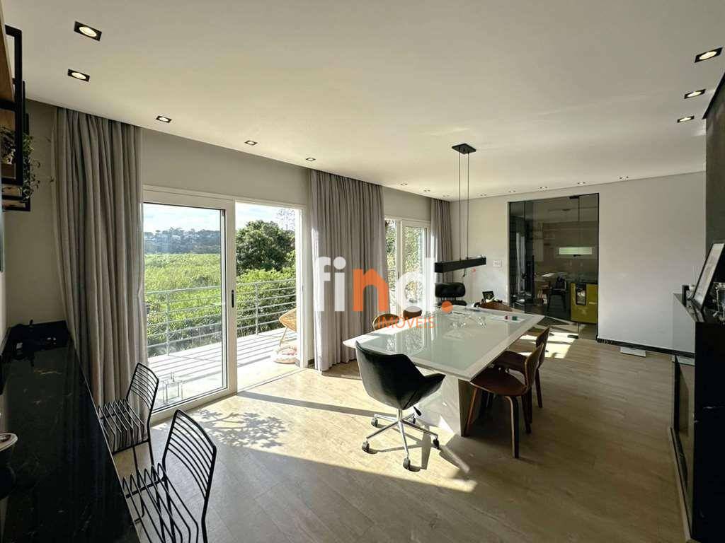 Casa à venda com 3 quartos, 368m² - Foto 15