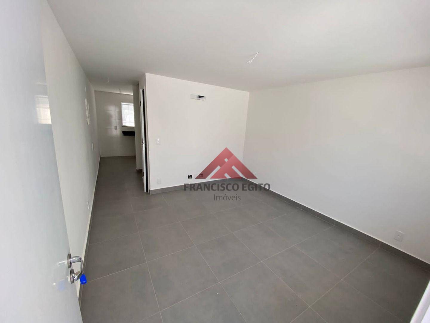 Casa à venda com 2 quartos, 72m² - Foto 5