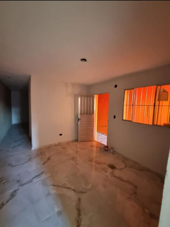 Casa à venda com 1 quarto, 180m² - Foto 18