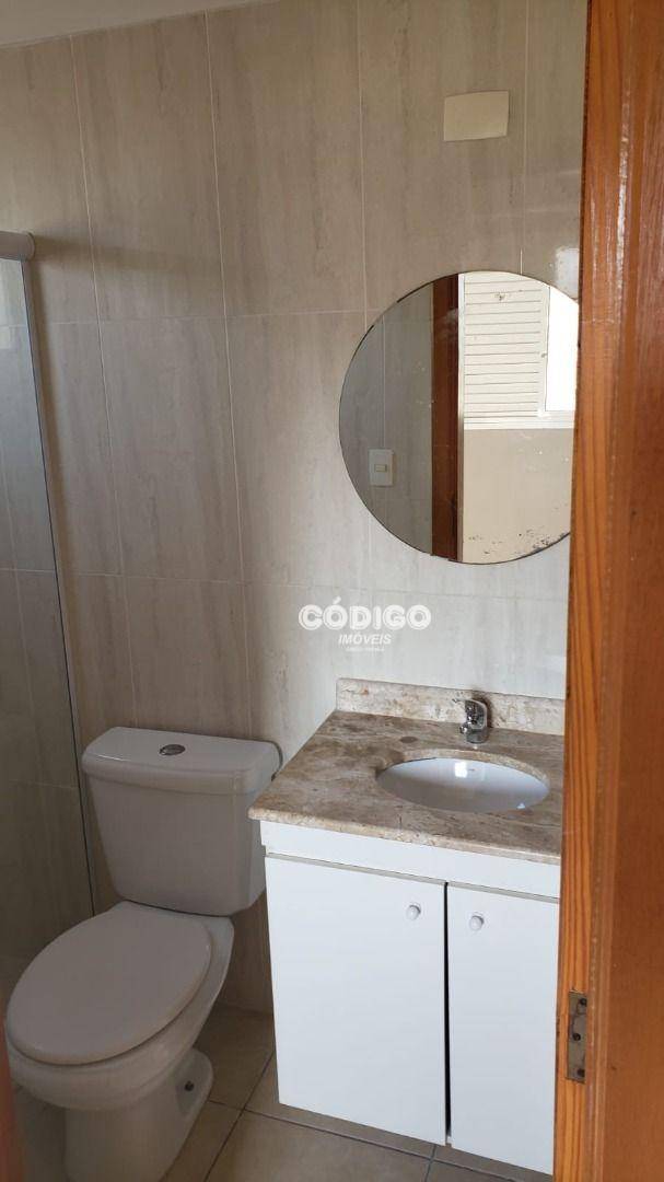 Apartamento para alugar com 3 quartos, 50m² - Foto 2