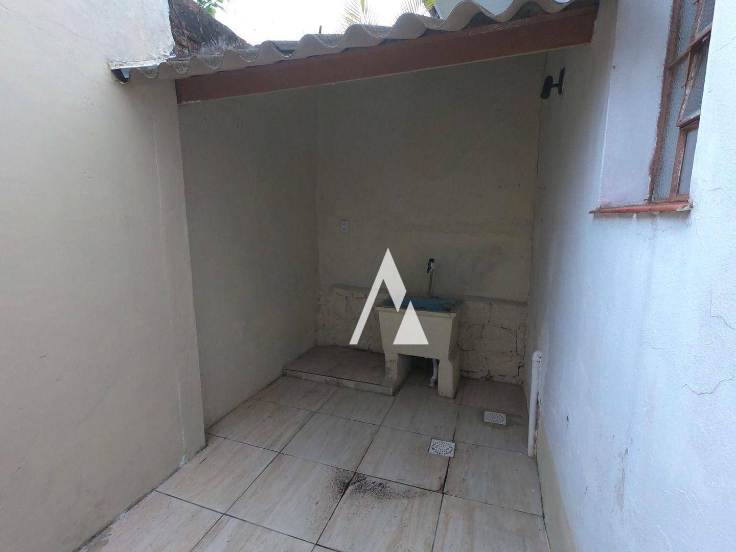 Casa para alugar com 2 quartos, 100M2 - Foto 13