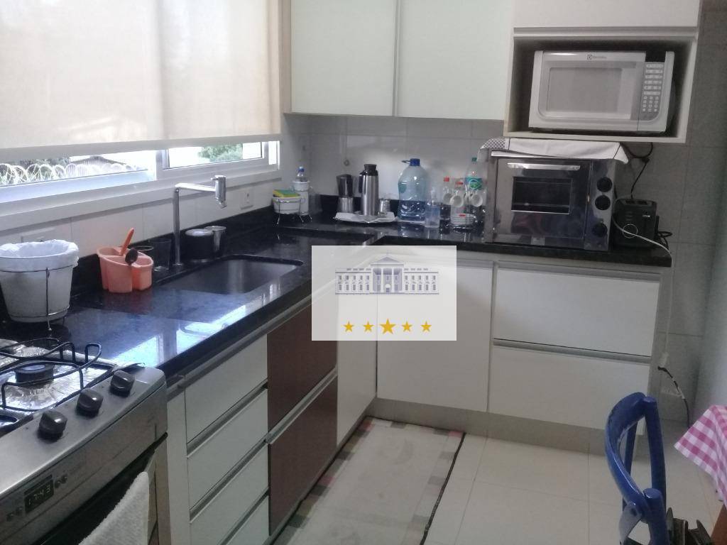 Apartamento à venda com 3 quartos, 192m² - Foto 11