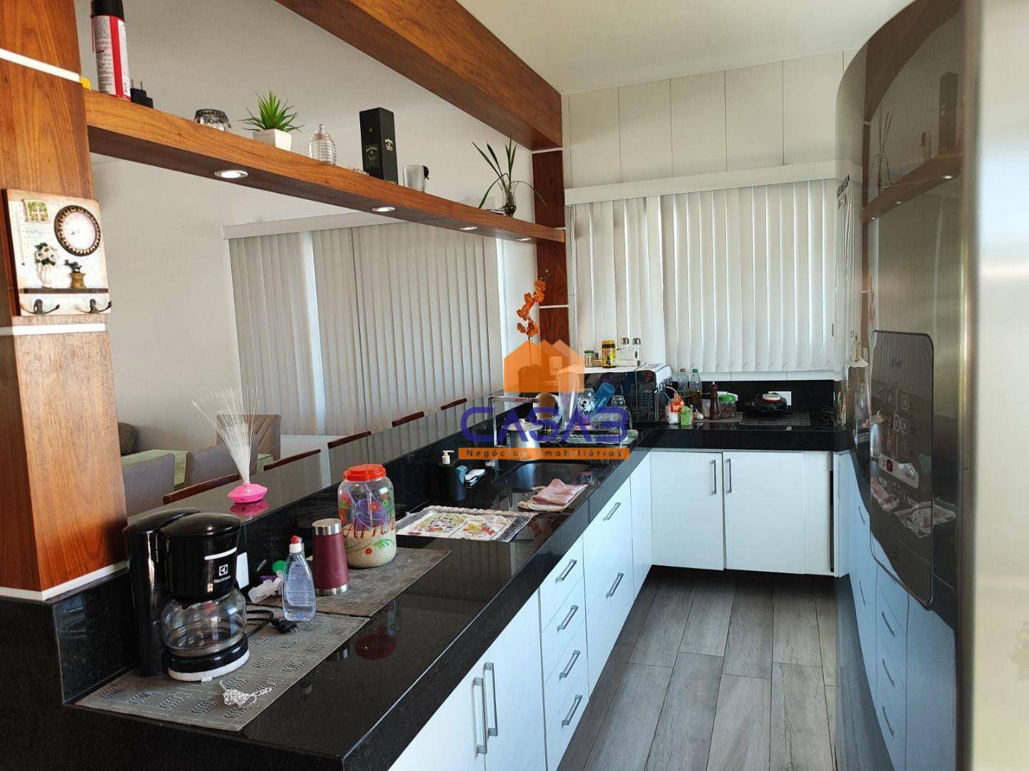 Casa à venda com 4 quartos, 131m² - Foto 33