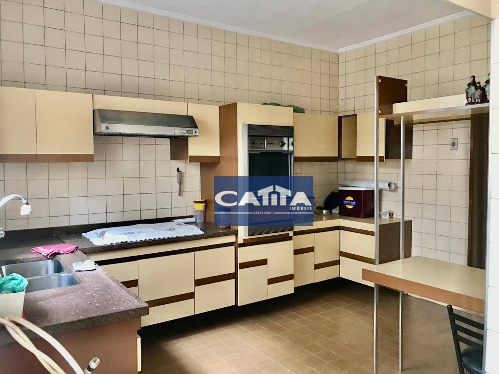 Casa à venda e aluguel com 4 quartos, 300m² - Foto 15