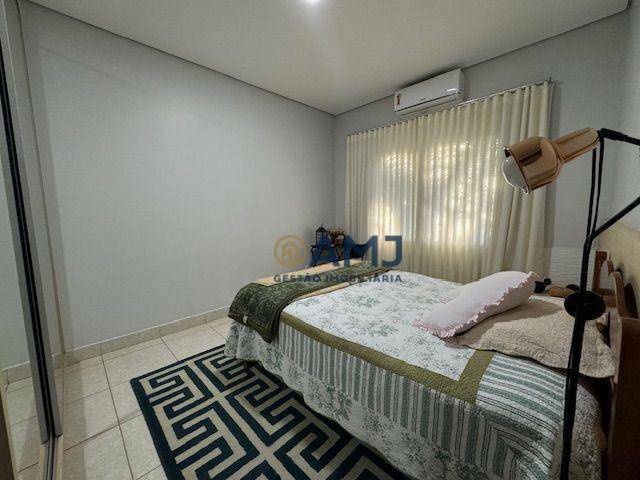 Chácara à venda com 3 quartos, 200m² - Foto 8