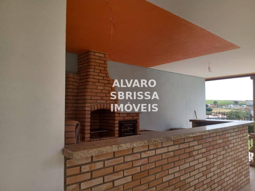 Casa à venda com 3 quartos, 260m² - Foto 1