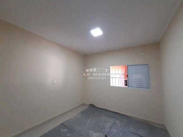 Casa para alugar com 2 quartos, 90m² - Foto 8