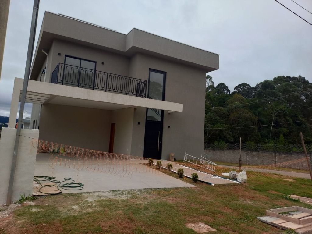 Casa de Condomínio à venda com 3 quartos, 255m² - Foto 3