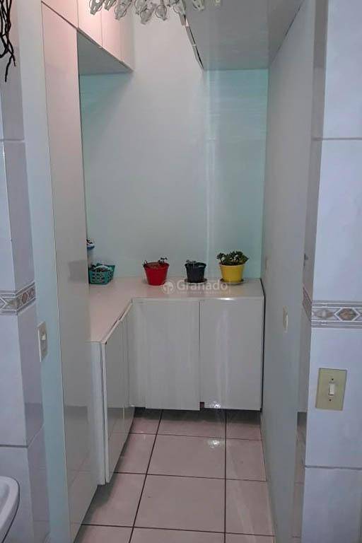 Apartamento à venda com 3 quartos, 94m² - Foto 11