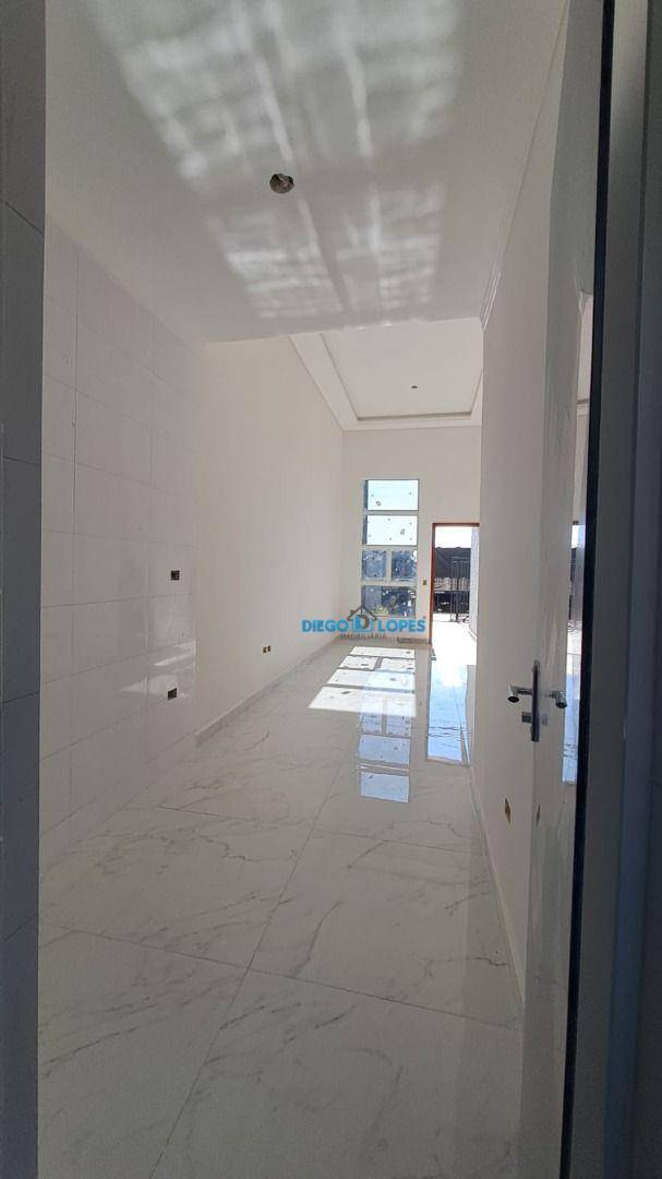 Casa à venda com 3 quartos, 60m² - Foto 5