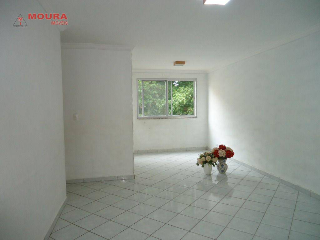 Apartamento à venda com 2 quartos, 62m² - Foto 2