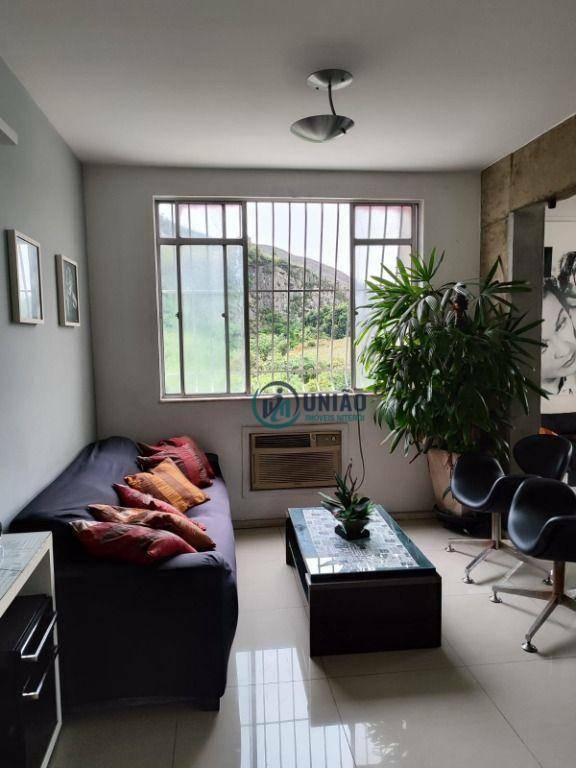 Apartamento à venda com 2 quartos, 60m² - Foto 9