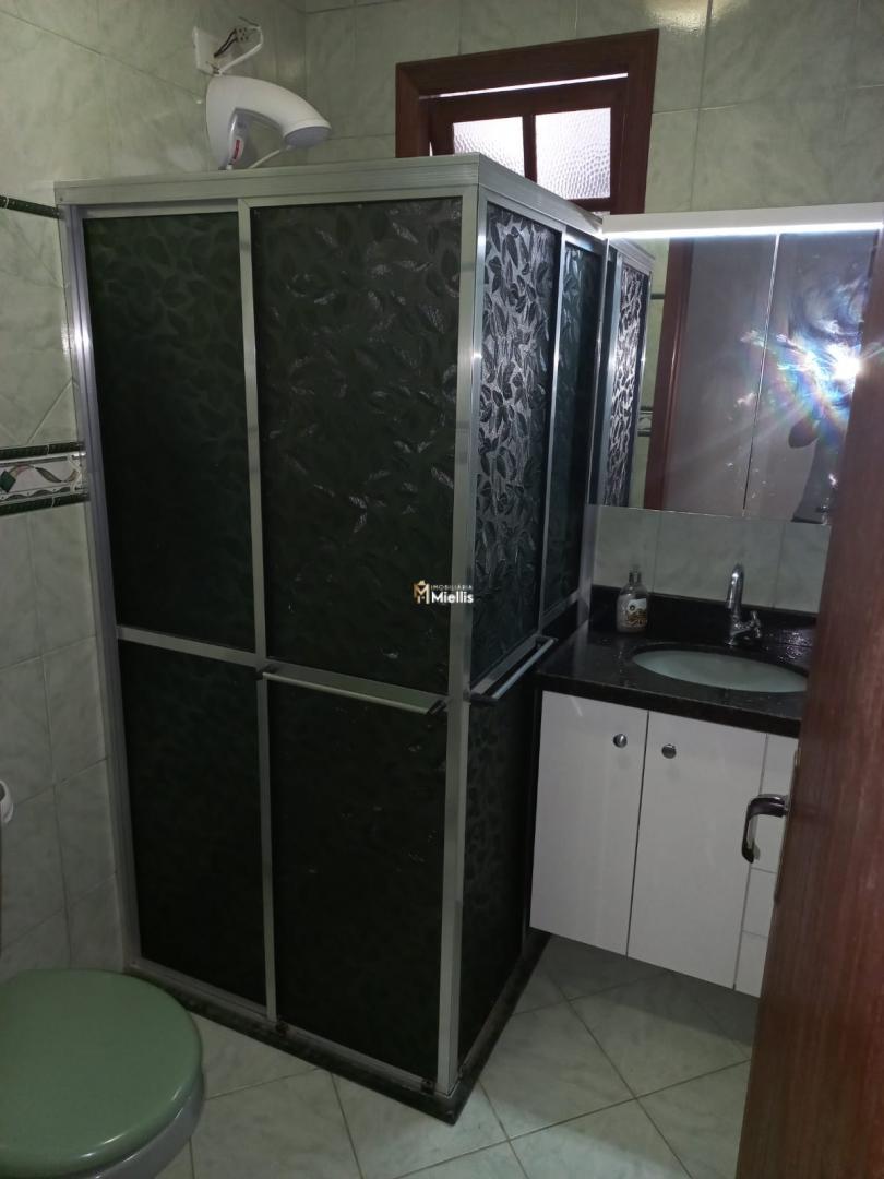 Casa à venda com 3 quartos, 200m² - Foto 14