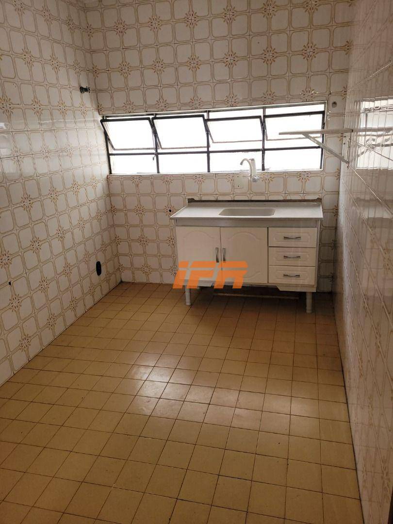 Apartamento para alugar com 1 quarto, 50m² - Foto 2