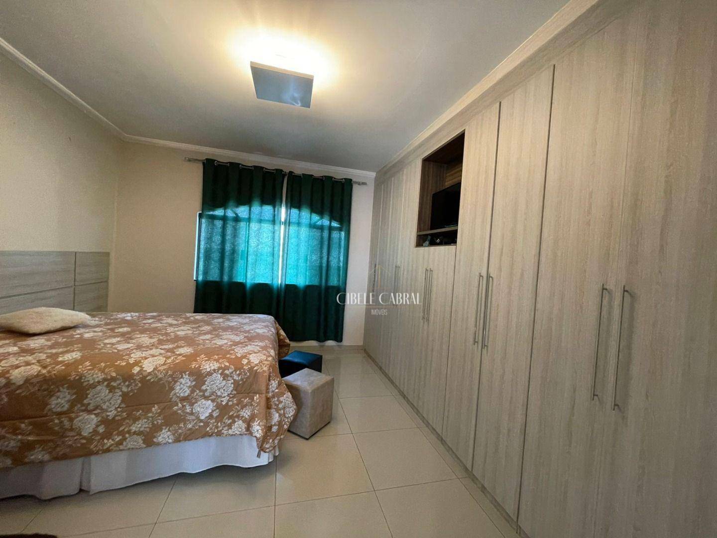 Casa à venda com 4 quartos, 320m² - Foto 18