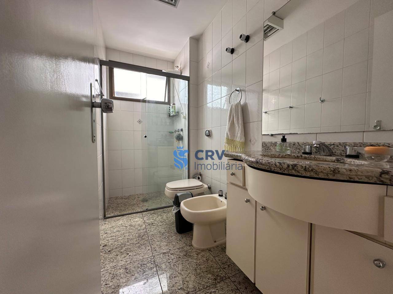 Apartamento à venda com 3 quartos, 156m² - Foto 8