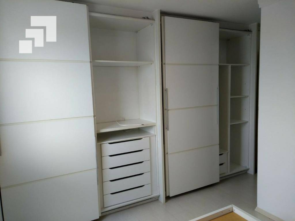 Apartamento para alugar com 2 quartos, 94m² - Foto 13