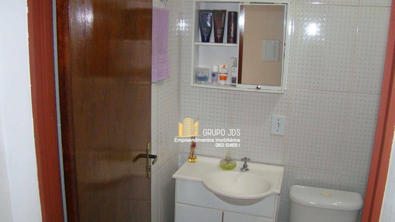 Casa à venda com 2 quartos, 65m² - Foto 13