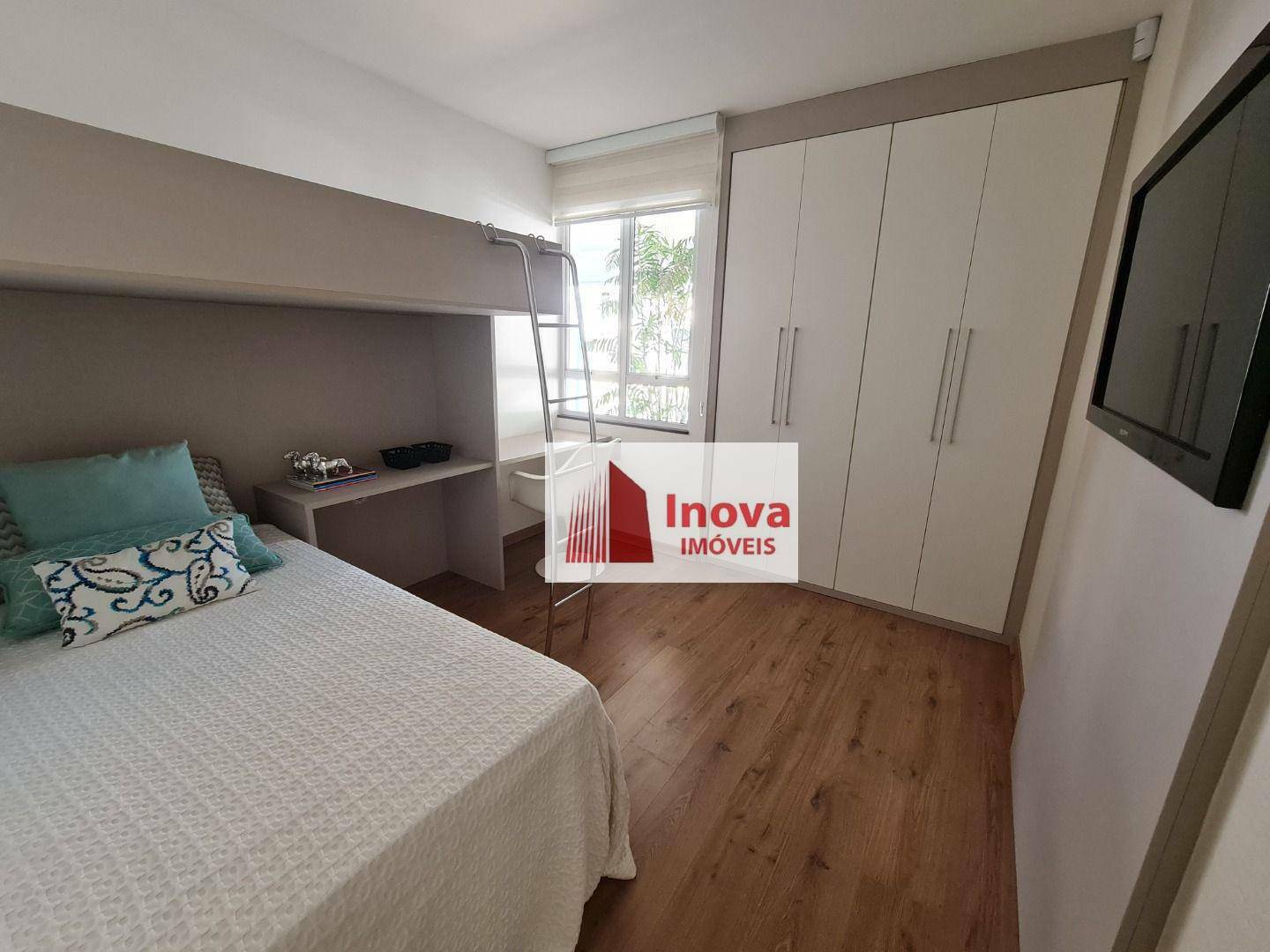 Apartamento à venda com 3 quartos, 212m² - Foto 19