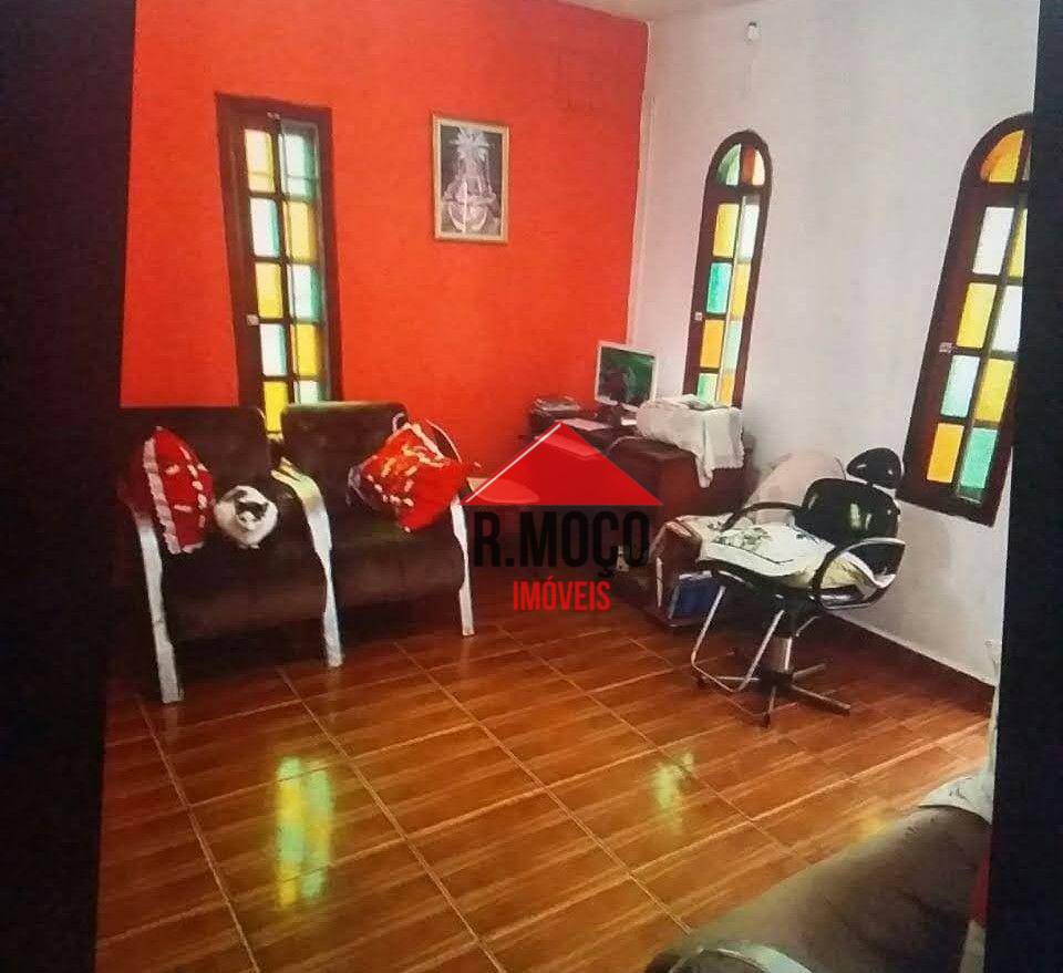 Casa à venda com 5 quartos, 131m² - Foto 4