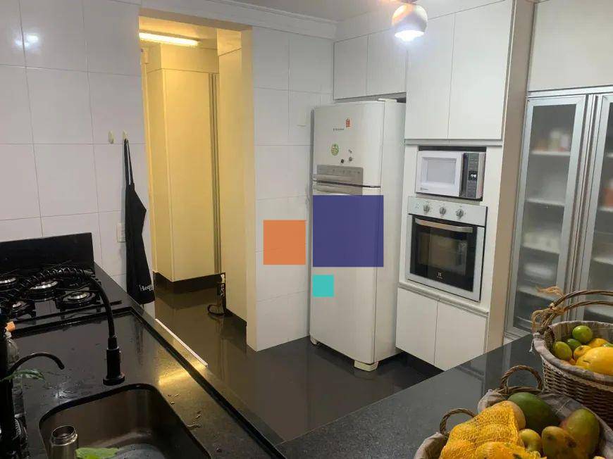 Apartamento à venda com 3 quartos, 136m² - Foto 8