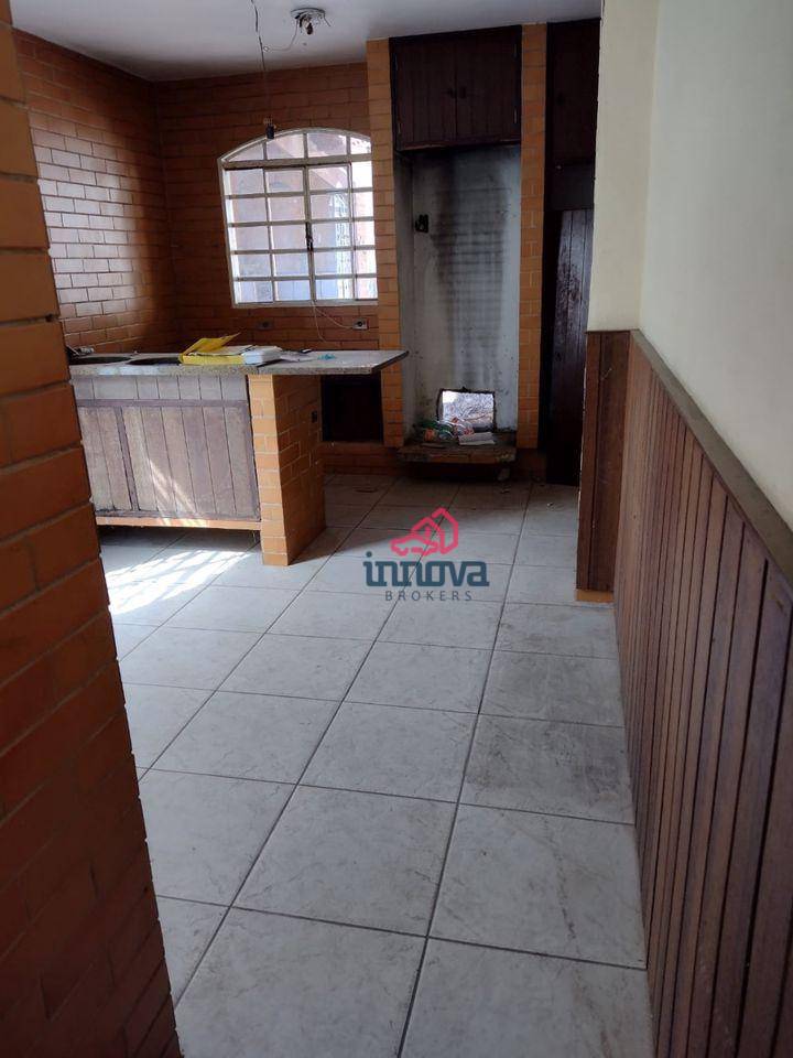 Sobrado à venda com 3 quartos, 300m² - Foto 4