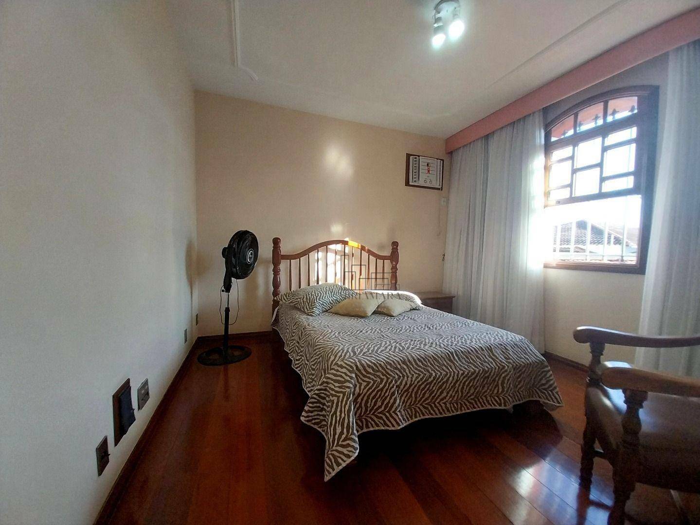 Casa à venda com 7 quartos, 383M2 - Foto 17