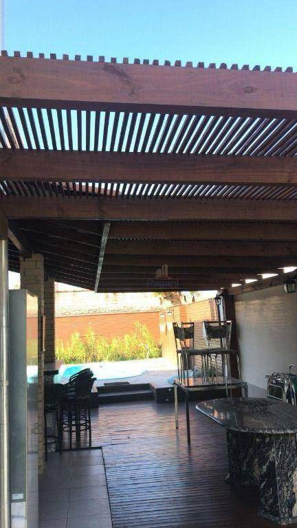 Casa à venda e aluguel com 3 quartos, 281m² - Foto 8