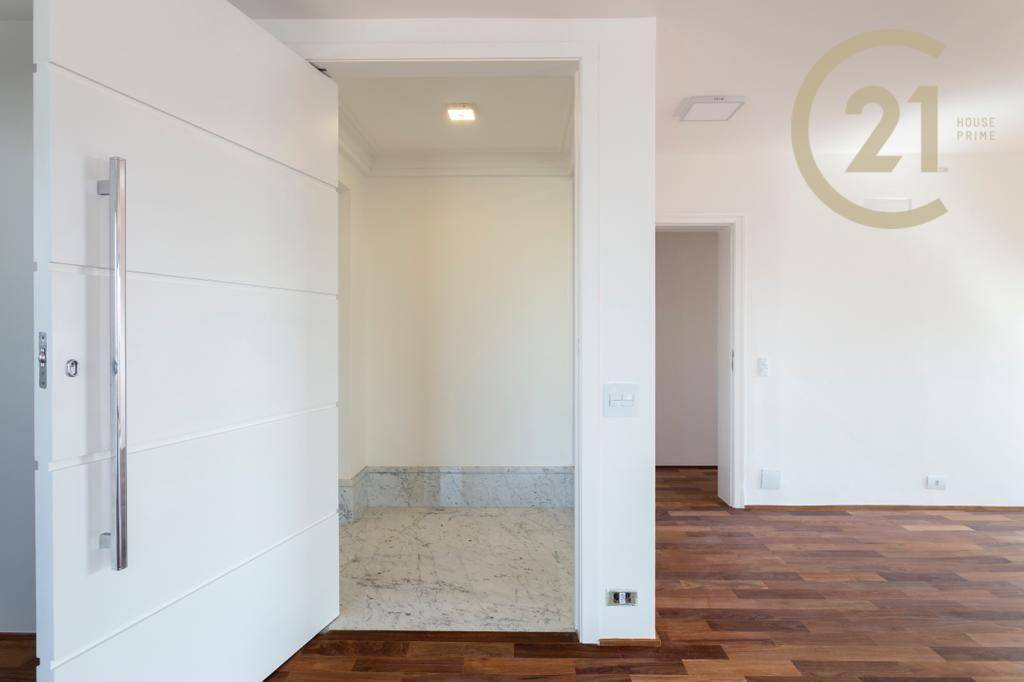 Apartamento à venda com 3 quartos, 220m² - Foto 5